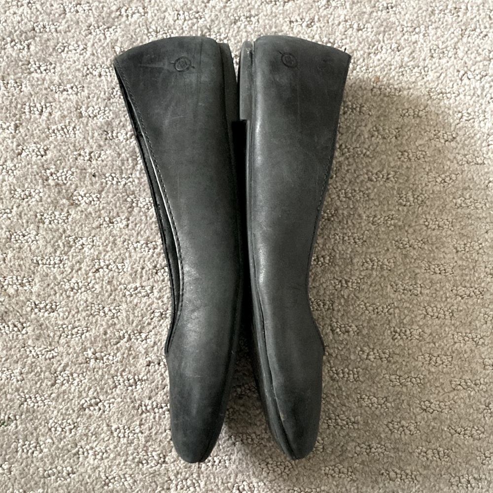 BORN Adour black leather flats, size 7.5. - Picture 4 of 10